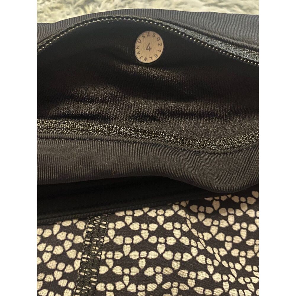Lululemon Real Quick Perforated Shorts 3.5" Monochromic Black Size 4 EUC - Picture 7 of 8